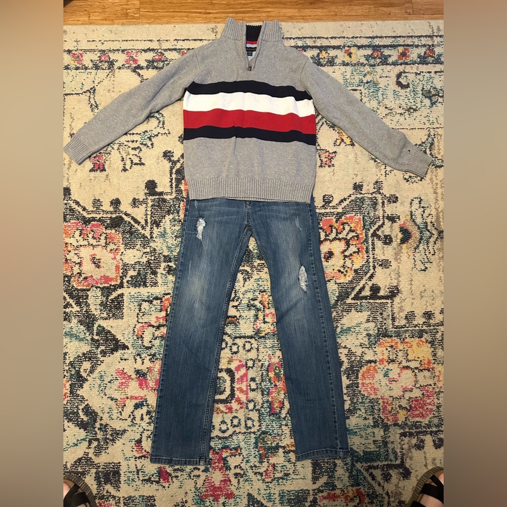 Tommy Hilfiger Boys 💯 Cotton Gray Sweater with stripes and Jeans Sz 14 (set)
